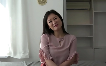 黑人 Teen Tempts Solo With Her Curvy Body and