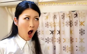 交换 Japanese Beauty Offers Intense Sensual Pecker Riding Experience