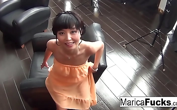 电影 Japanese Office Ladies Dive Deep into Extreme Fisting
