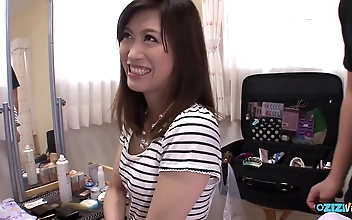 在线 久久久久 Sensual Japanese Beauty's Private Indoor Pleasure Show