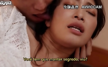 男女 人人爽 Foxy Temptress Satisfies Her Wild Desires in Steamy