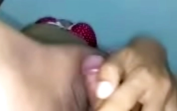 在线 理论片 Seductive Asian Teen Teases Her Tight Pussy Solo