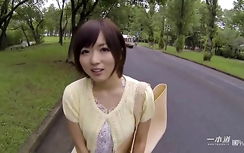 宝贝 Secretly Tempted Japanese Teen's Indoor Blowjob Fantasy